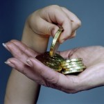 Harta Masuk Nishab Zakat, Tapi Digunakan untuk Keperluan Lain