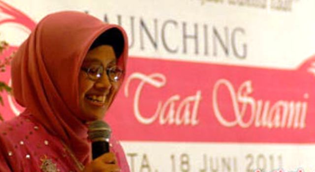 Menjadi Istri Taat Suami