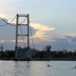 Diskusi Aktual “Mengapa Jembatan Kami (Dibiarkan) Runtuh?”