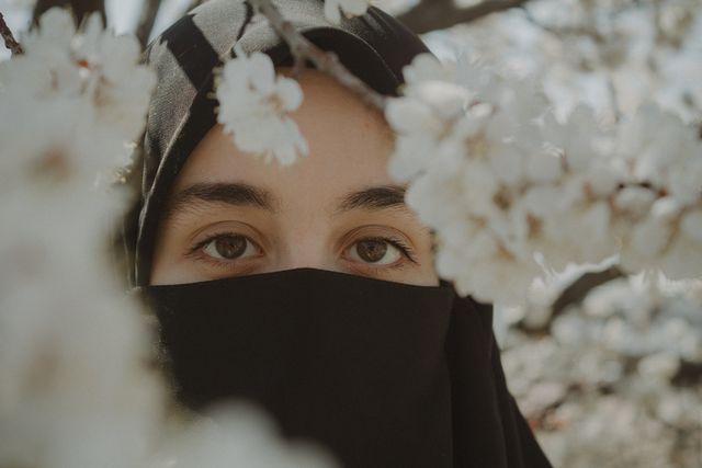 Fitnah Wanita dan Pandangan Mata
